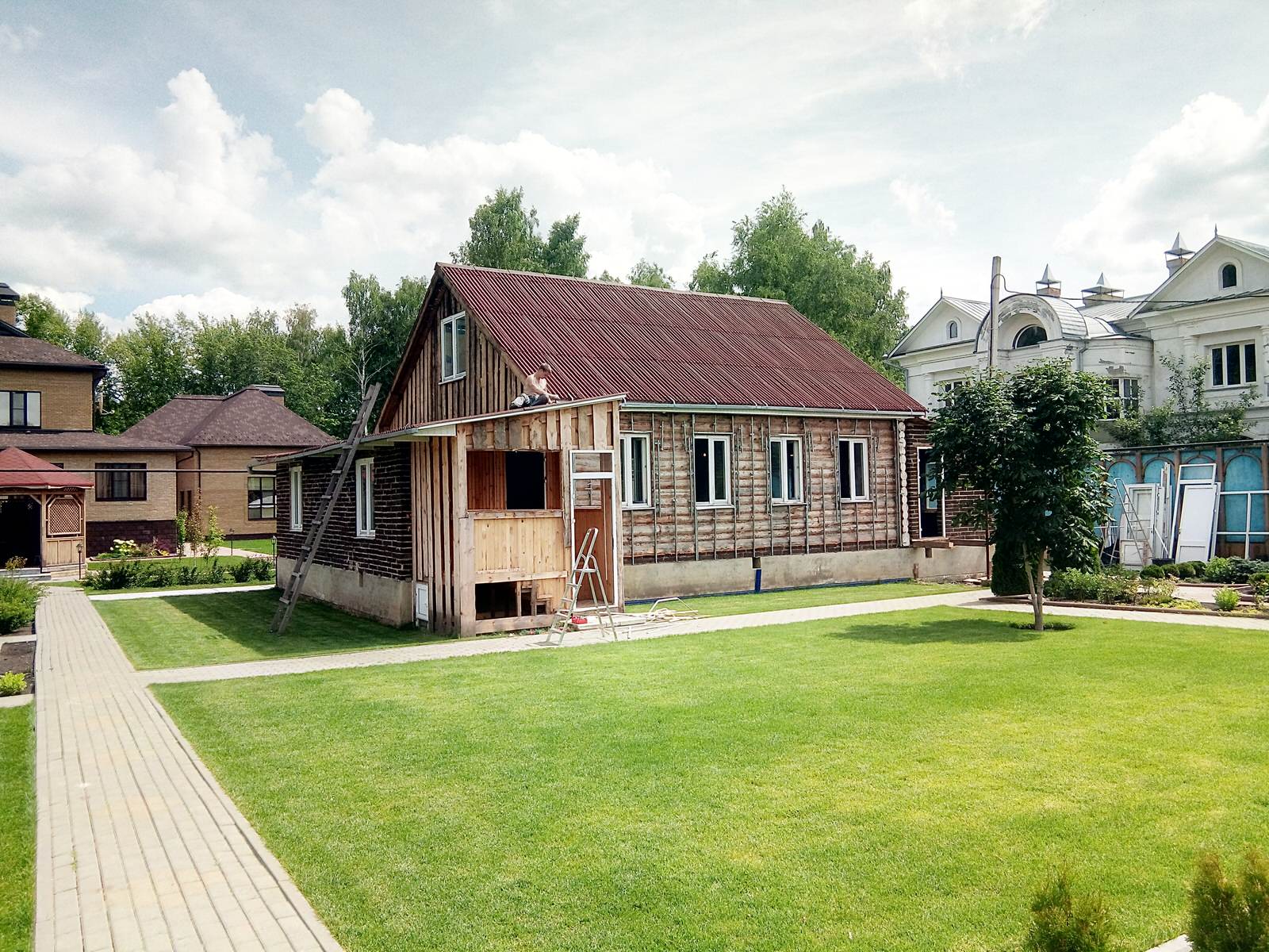 Обложка проекта: г. Саранск. Экспресс проект реконструкции гостевого дома в стиле шале.