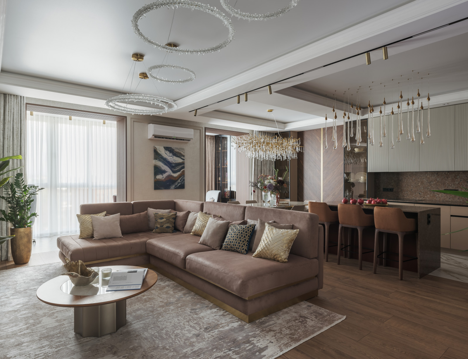 Реализация современной четырехкомнатной квартиры площадью 170 м²