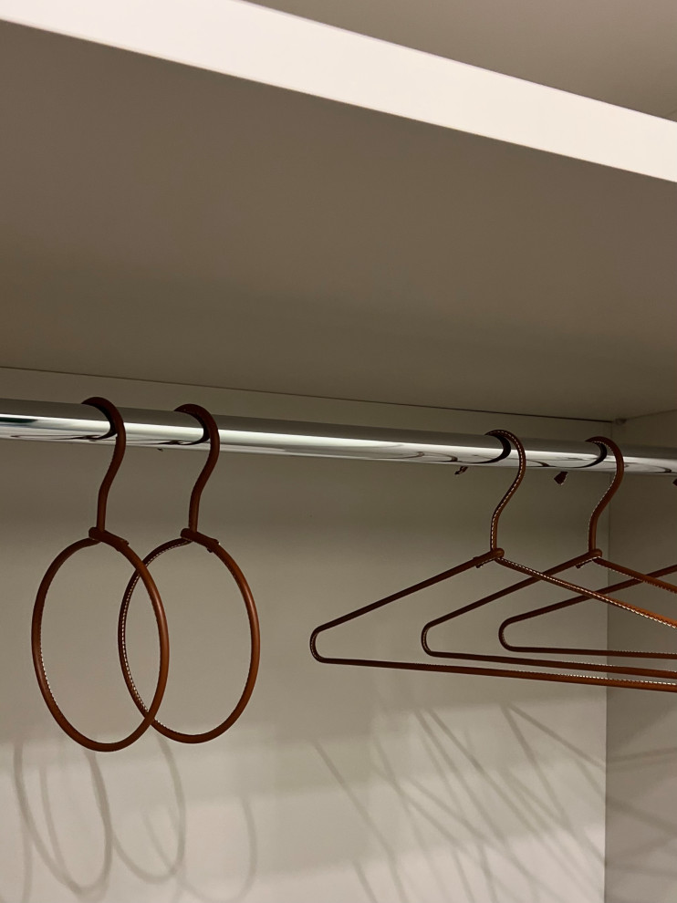 Шкаф в прихожей (детали)