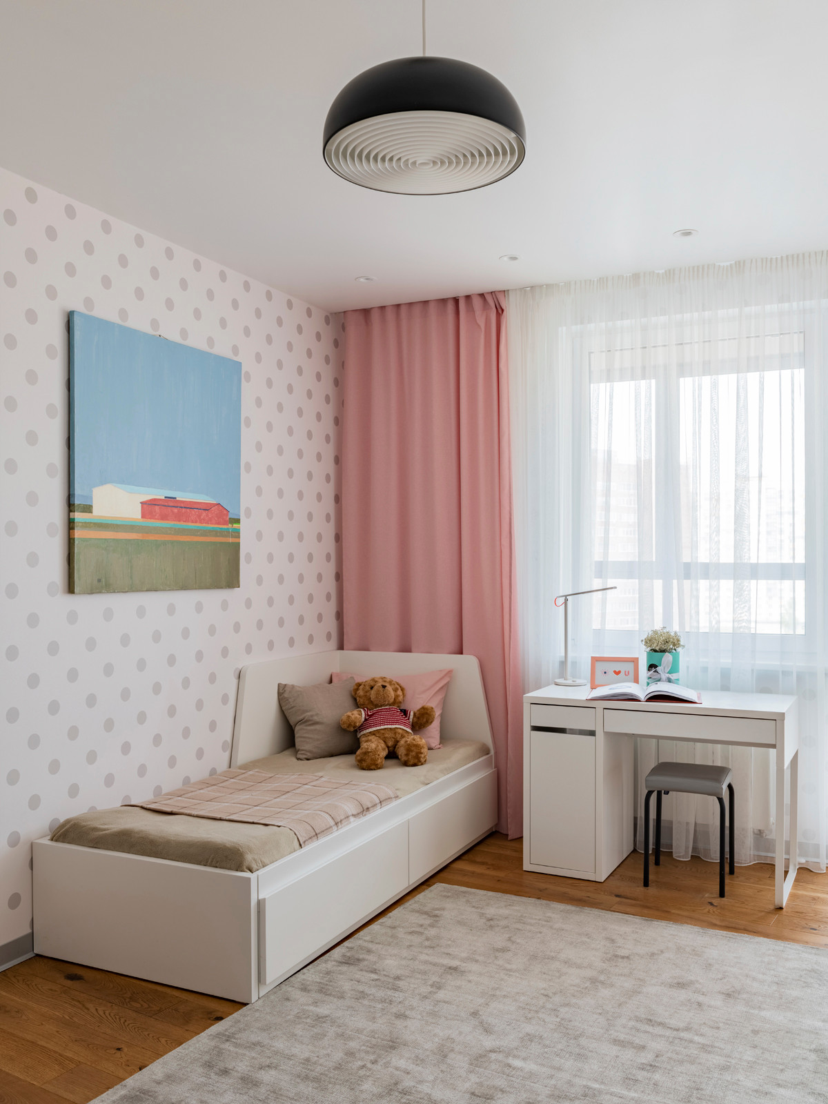 Поиск планировки: Квартира семьи дипломата из Африки [4 плана]