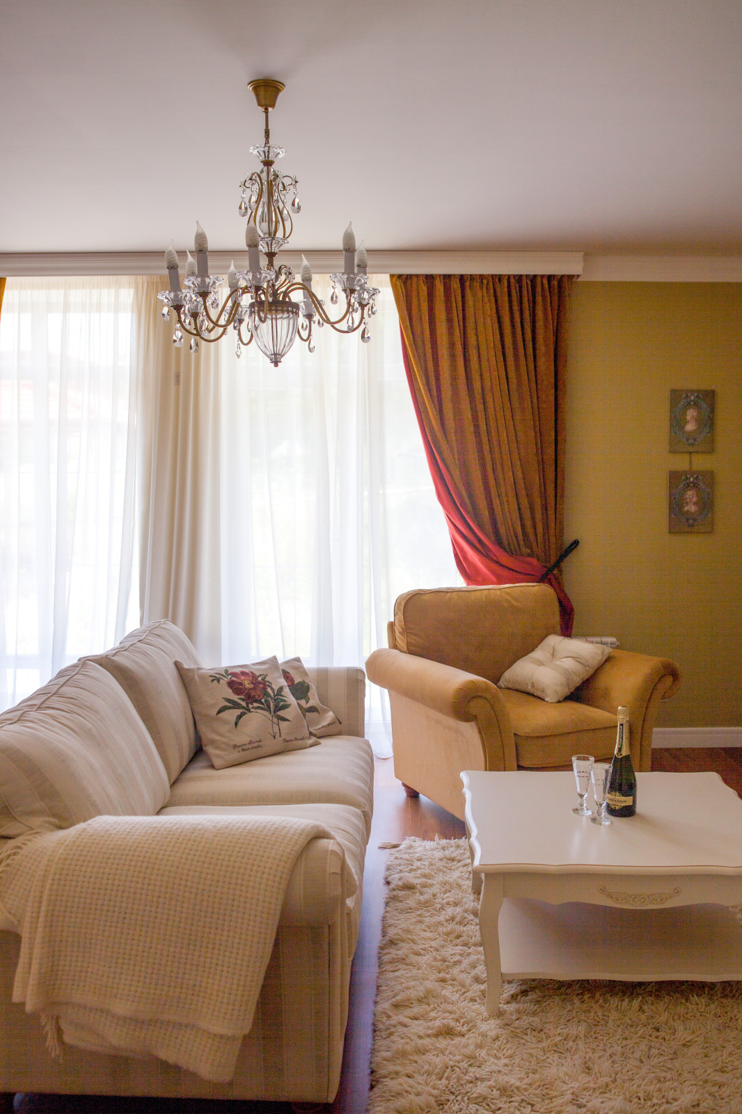 Интерьер жилого дома в с.Кабардинка (Геленджикский р-н)