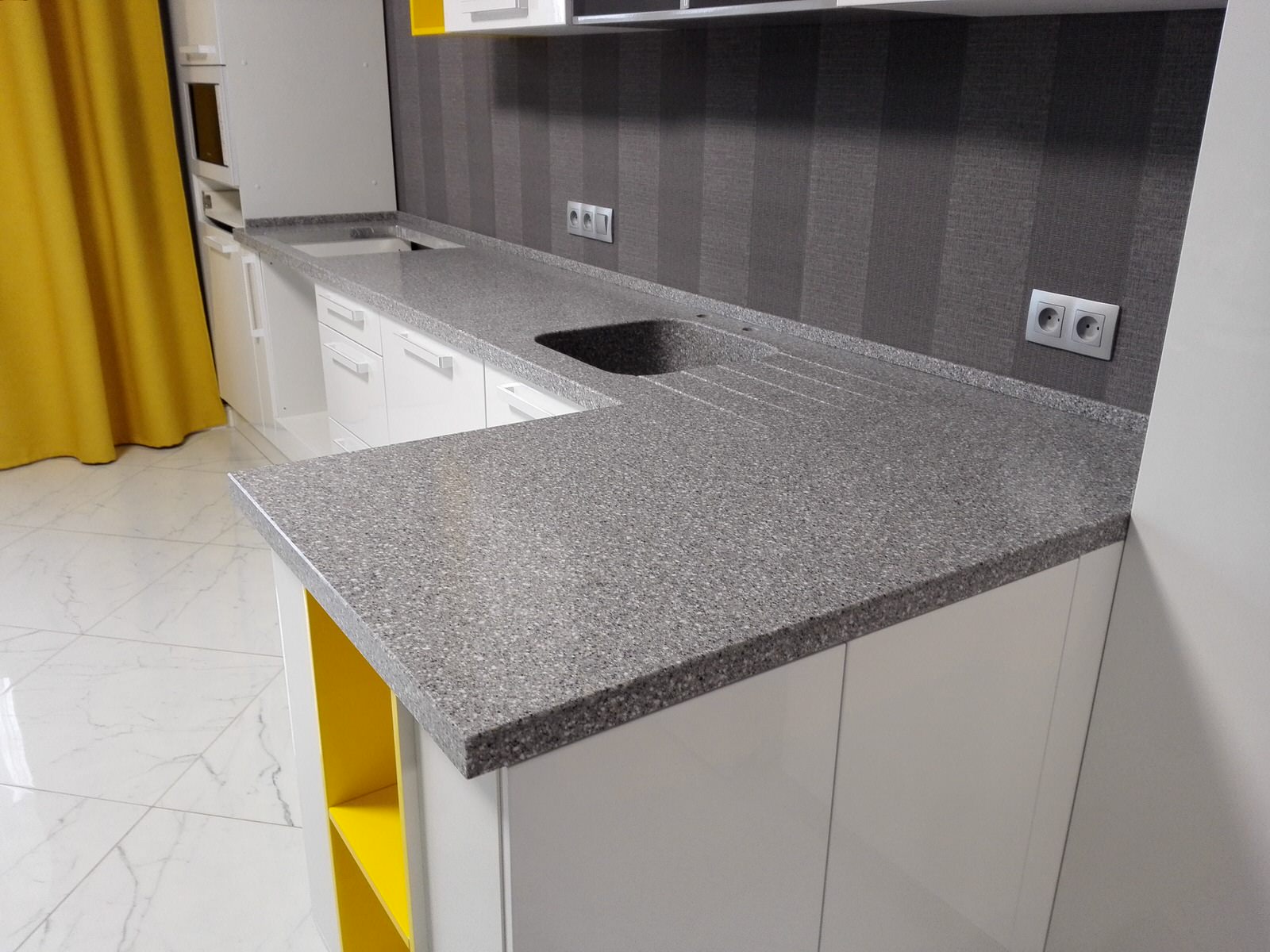 Угловые столешницы Tristone