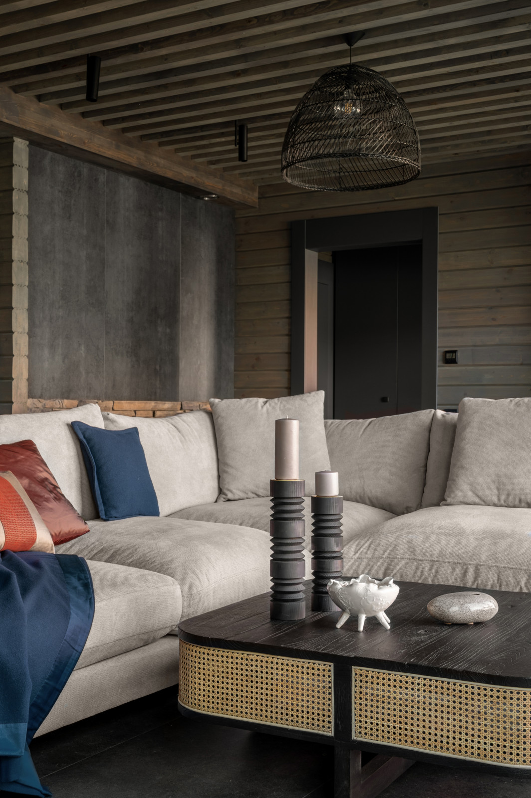 Банный дом 66 м² в темных тонах