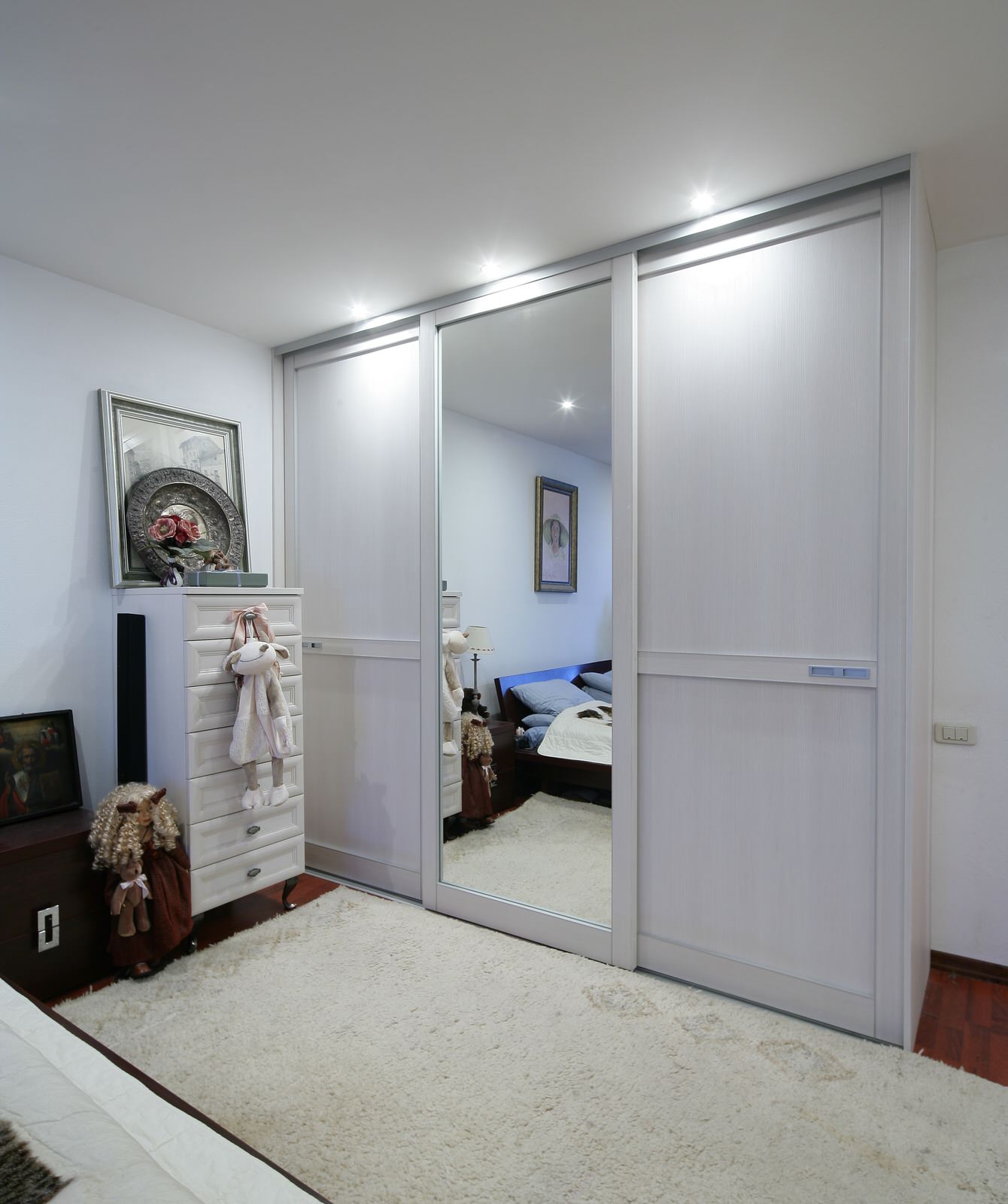 Шкаф купе в спальную комнату