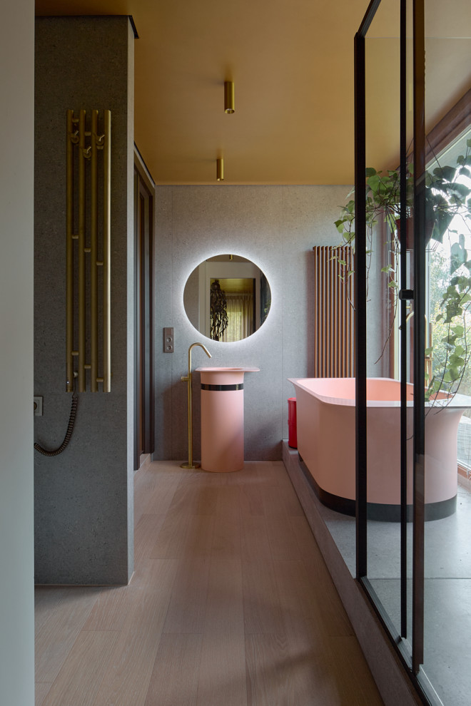 Мастер-спальня в розовом золоте