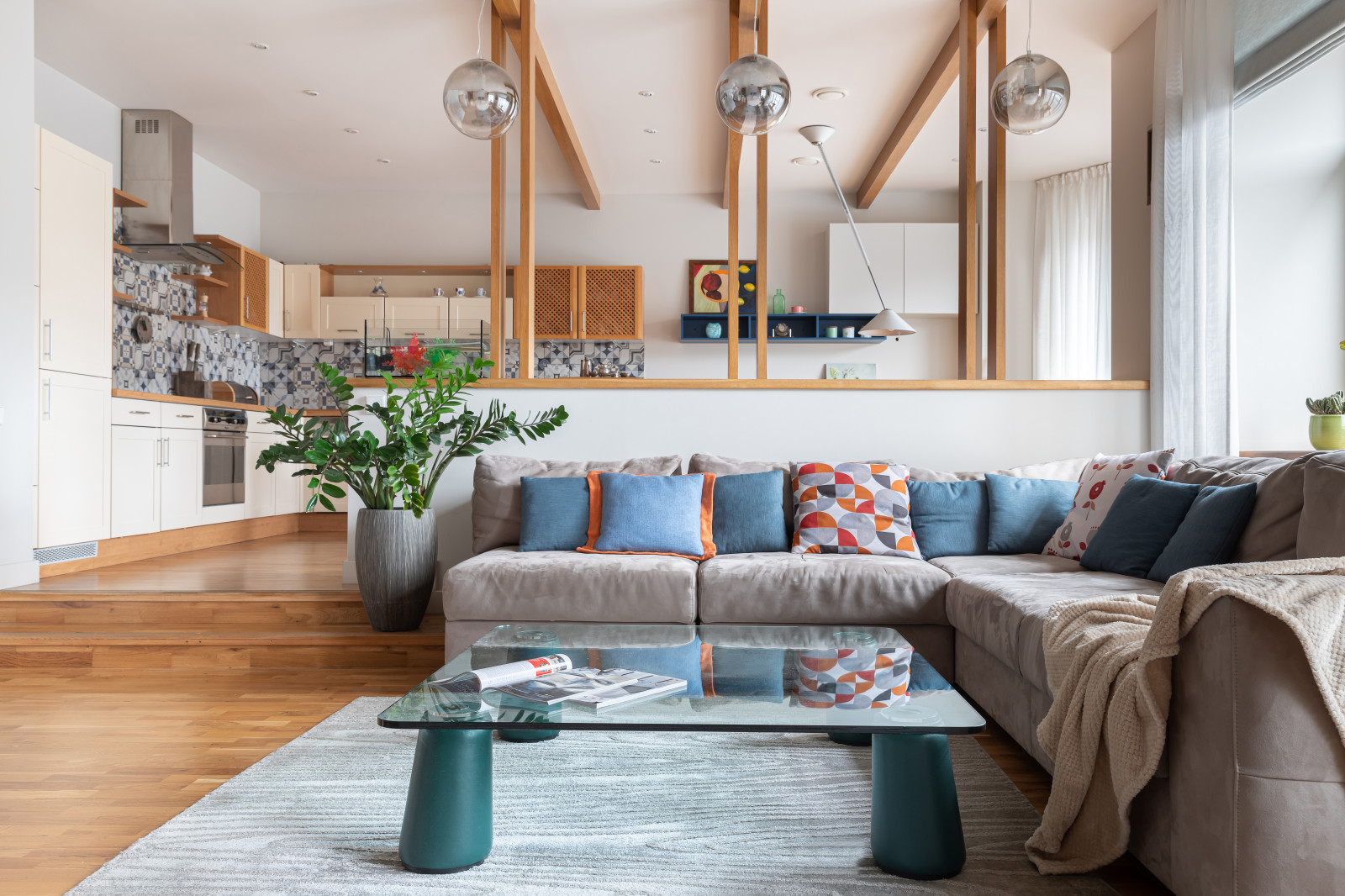 Барометр [июнь 2022]: Гостиные — 21 новый проект