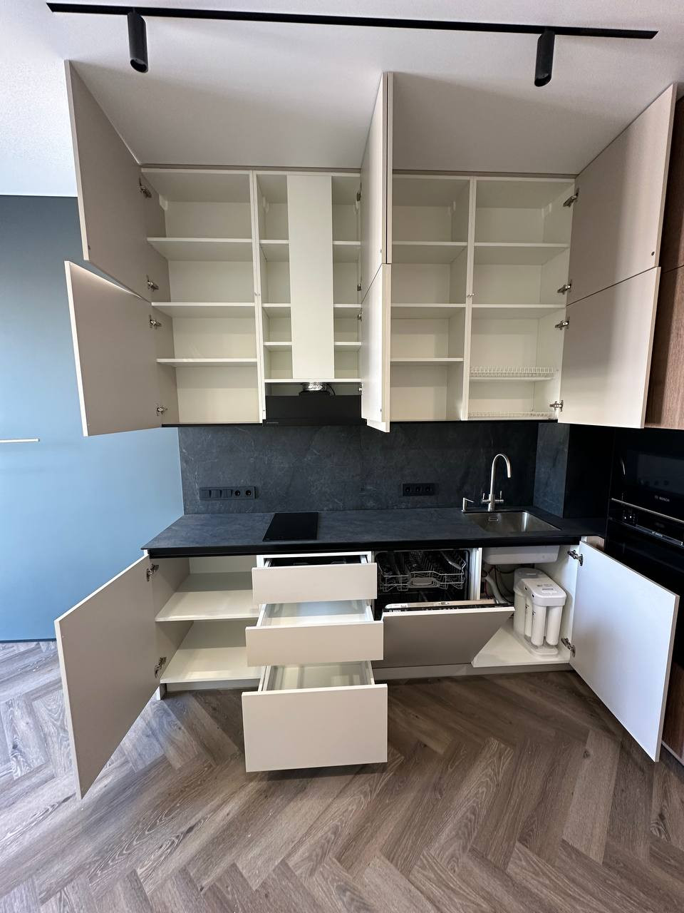 Кухня в современном стиле