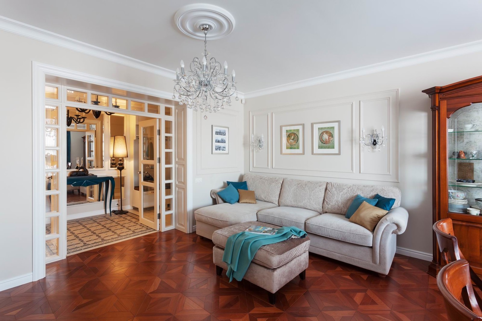 Интерьер квартиры на набережной в городе Екатеринбург