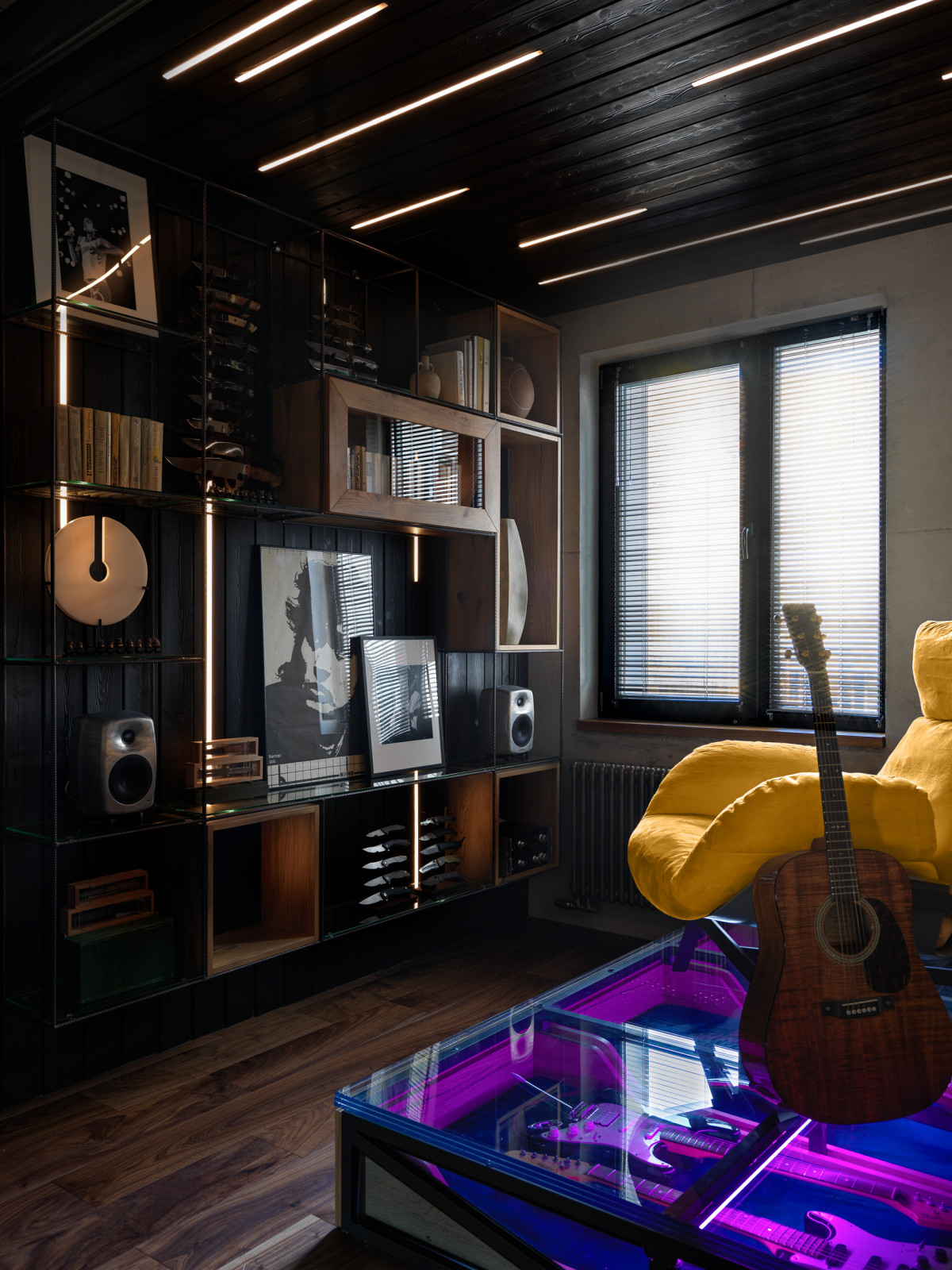 Dark loft apartment ROZMARIN A17