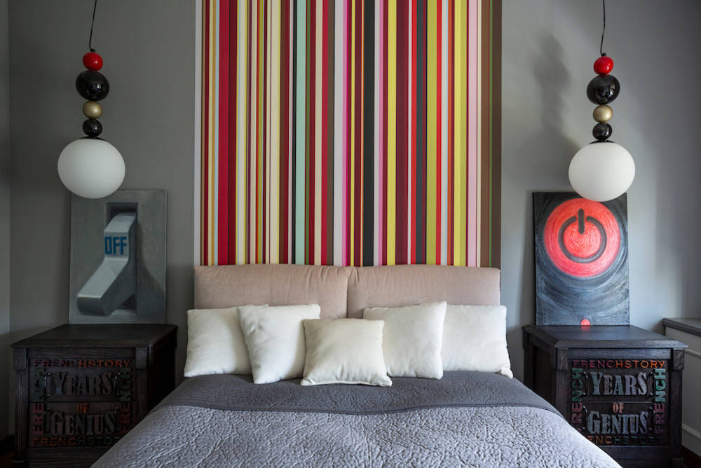 Houzz тур: Яркий лофт с веселыми деталями и придуманным прошлым