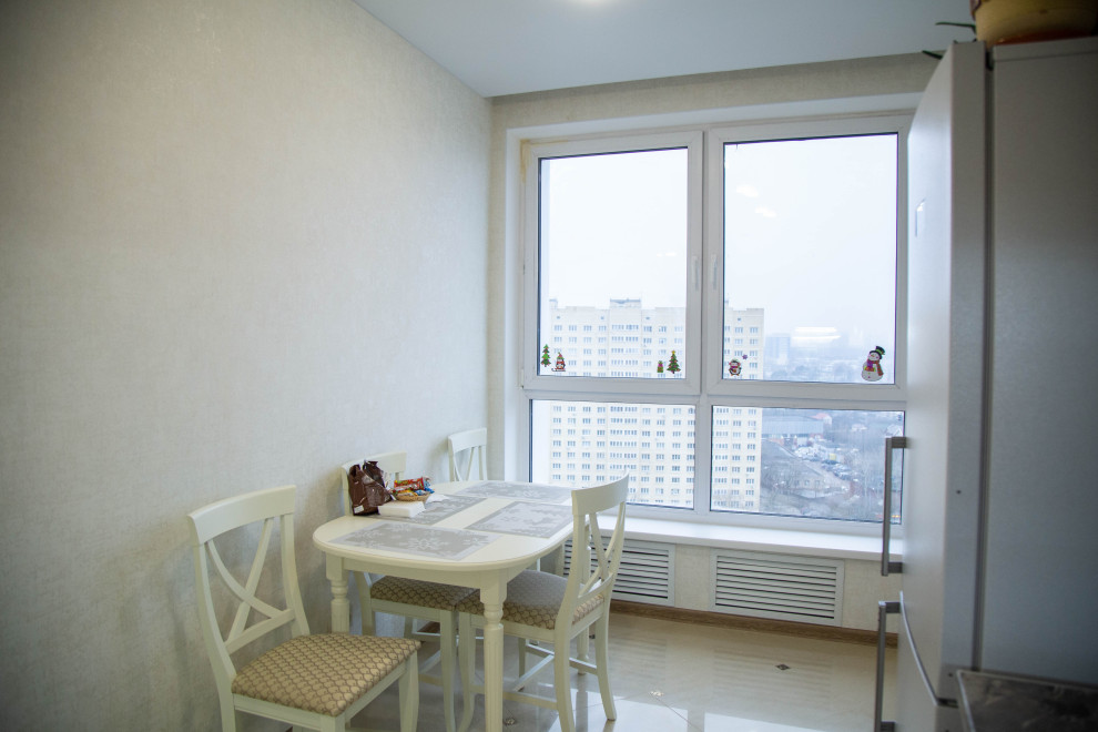 Светлая кухня