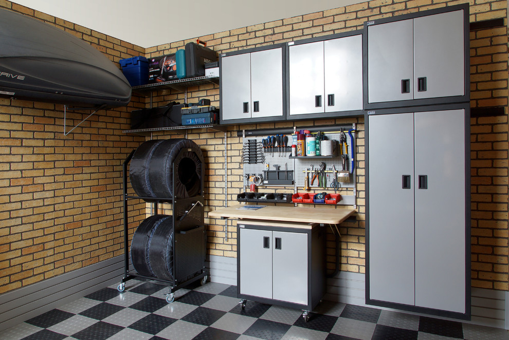 Как нам обустроить гараж