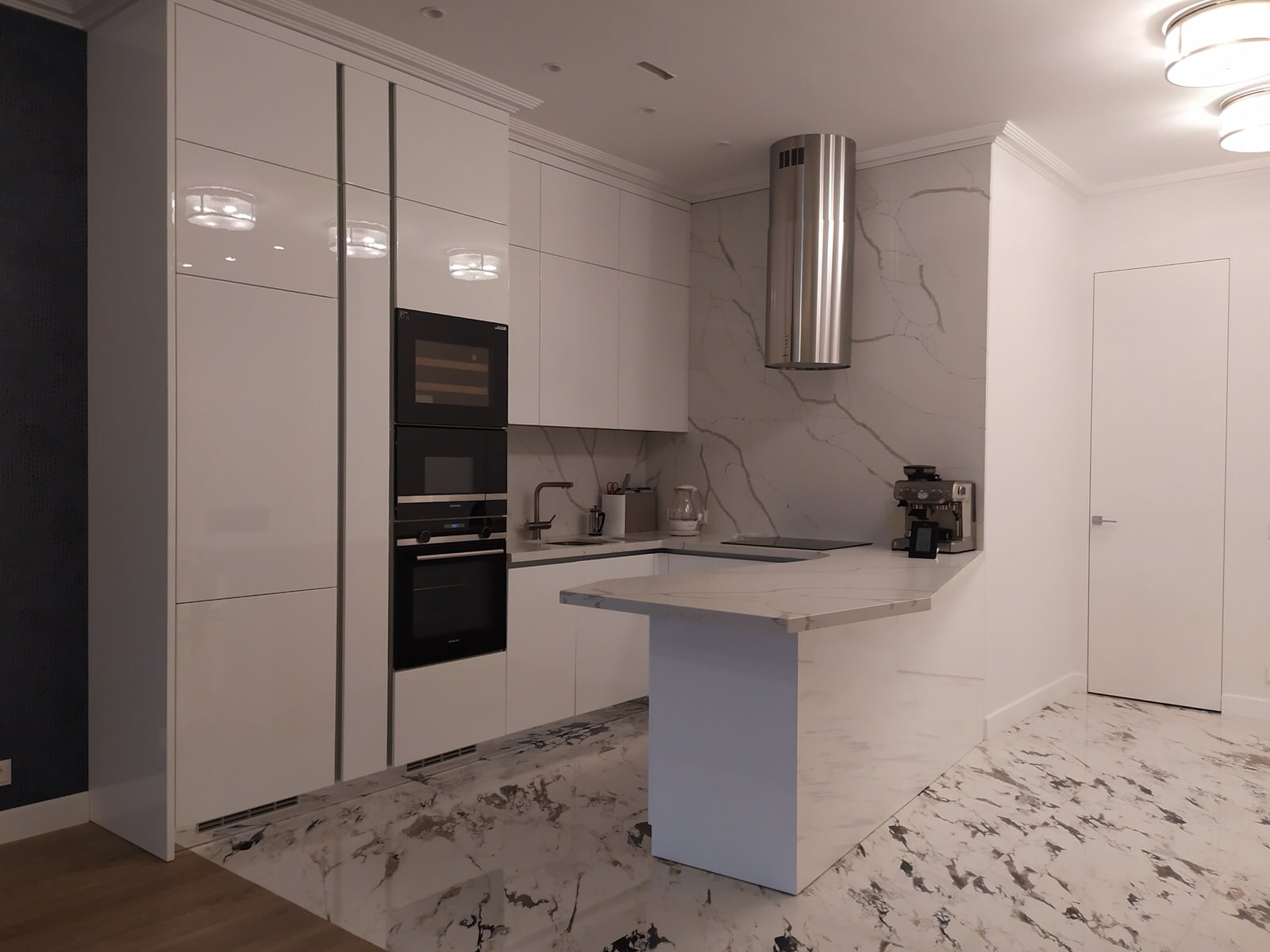 Белый глянец в ЖК Привилегия