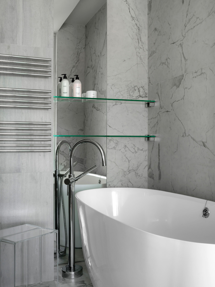 Houzz тур: Квартира в Саратове с ванной в стеклянном кубе