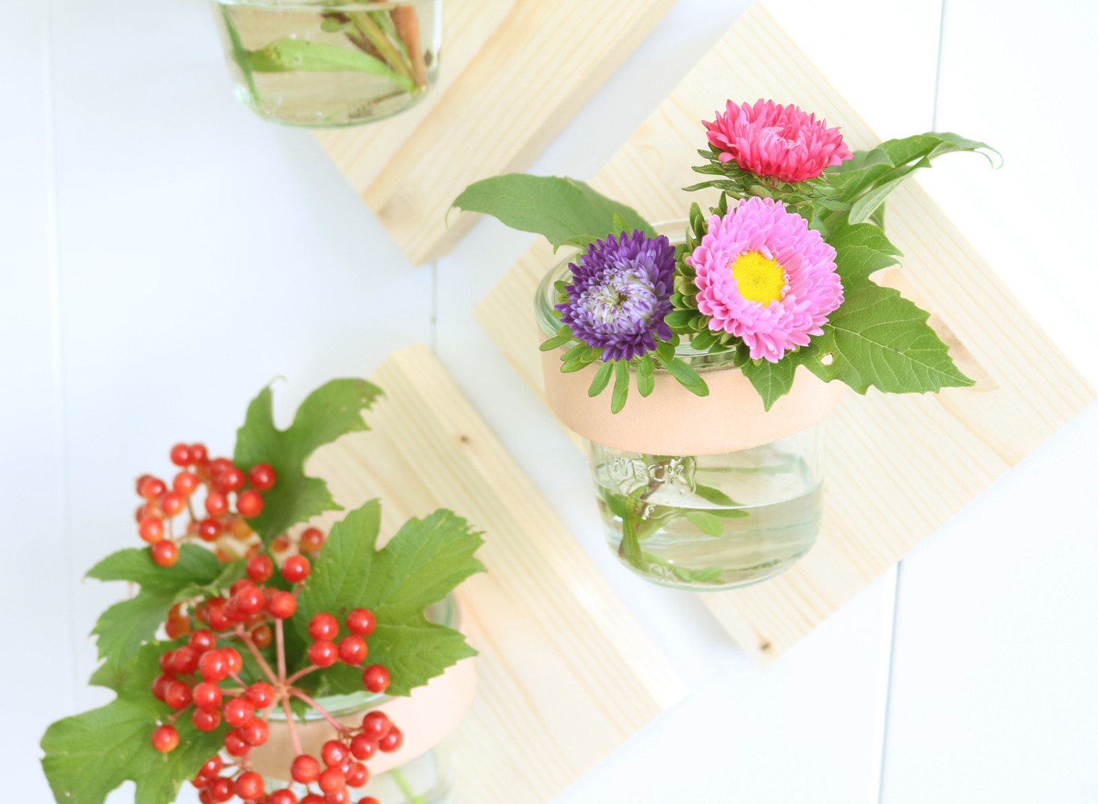 DIY: Декоративные настенные вазы для цветов