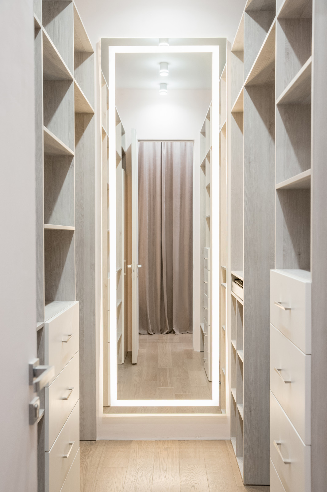 Гардеробная с эксклюзивными системами хранения