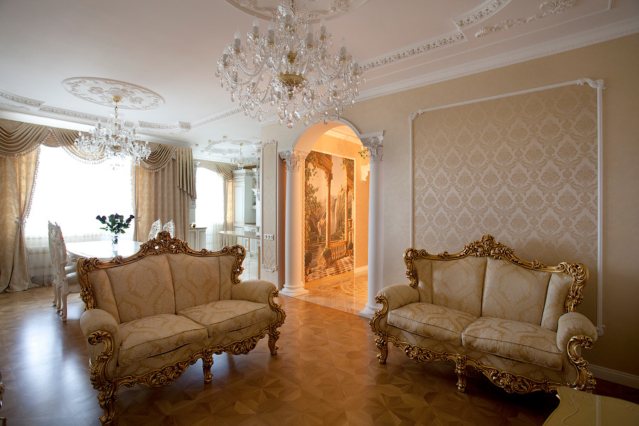 Обложка проекта: Дворцовая классика (фото готовой квартиры)