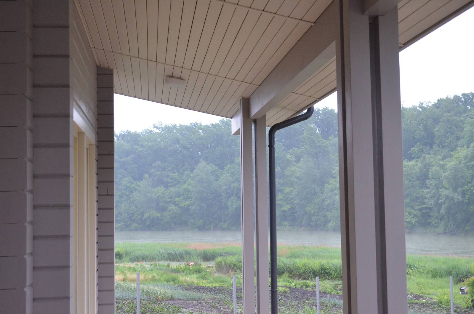 Hi Tech на берегу