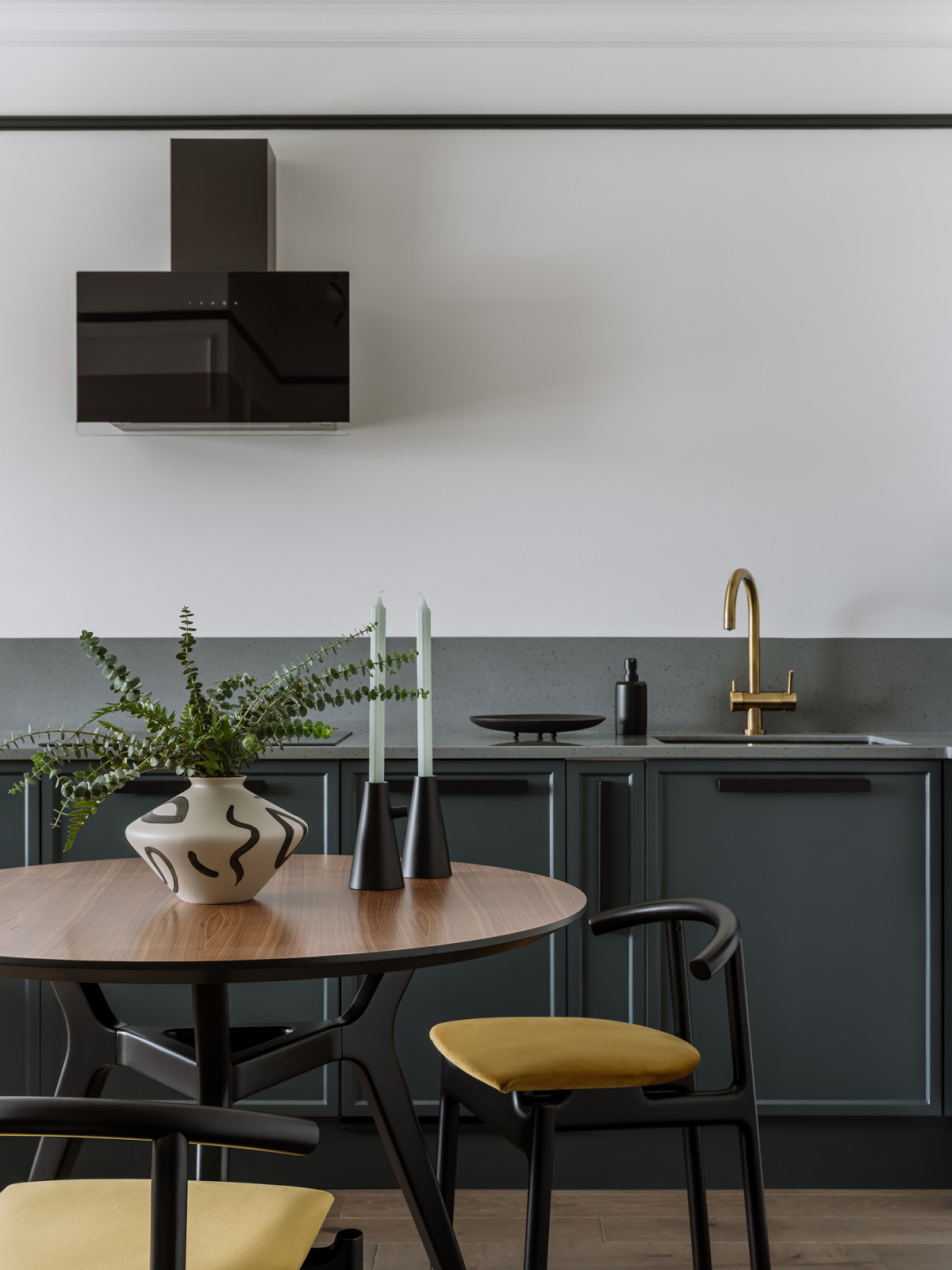 Проект недели: Кухня-гостиная в маленькой евродвушке