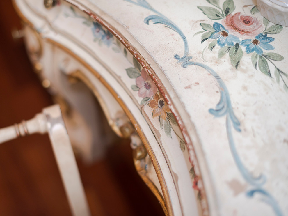 В гостях: Интерьер в неоклассическом стиле — подарок для мамы