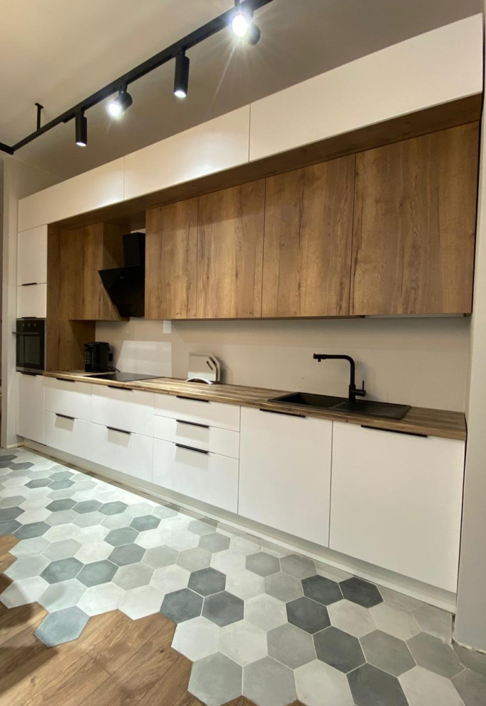 Кухня с антресольной зоной прямая