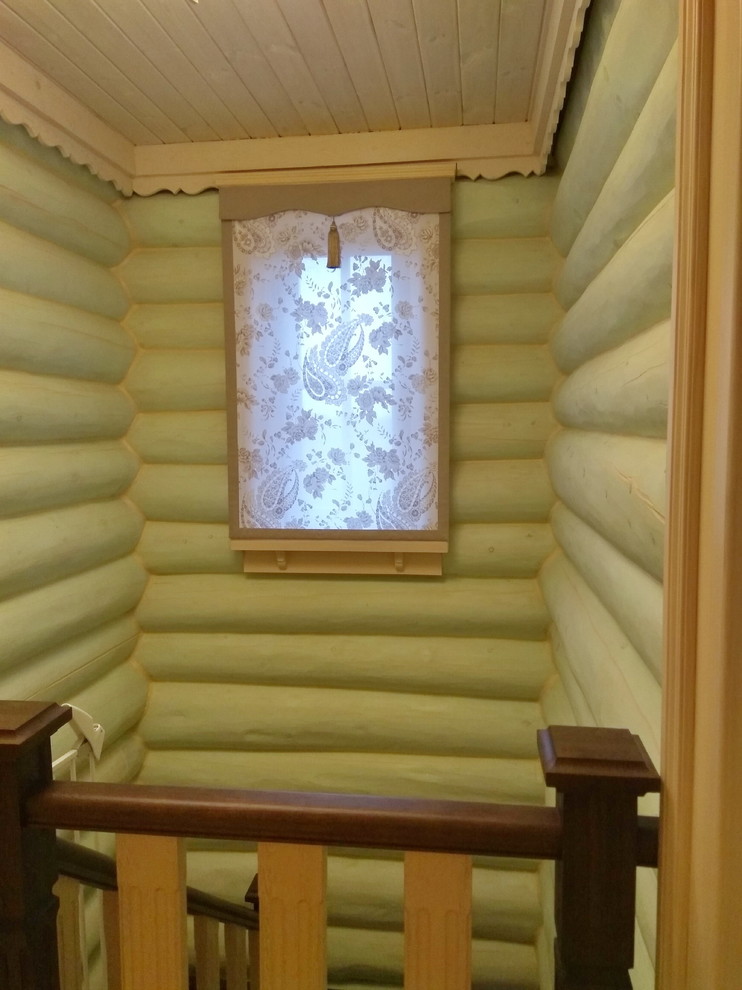 Бревенчатый дом-сказка на Варшавском шоссе