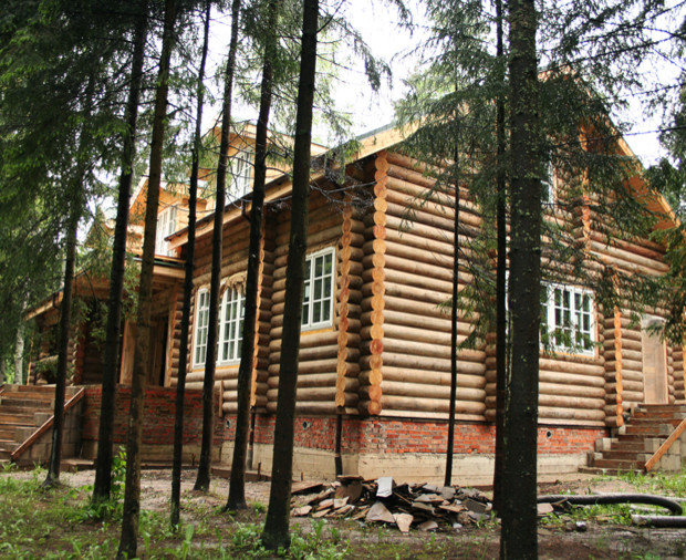 Log House