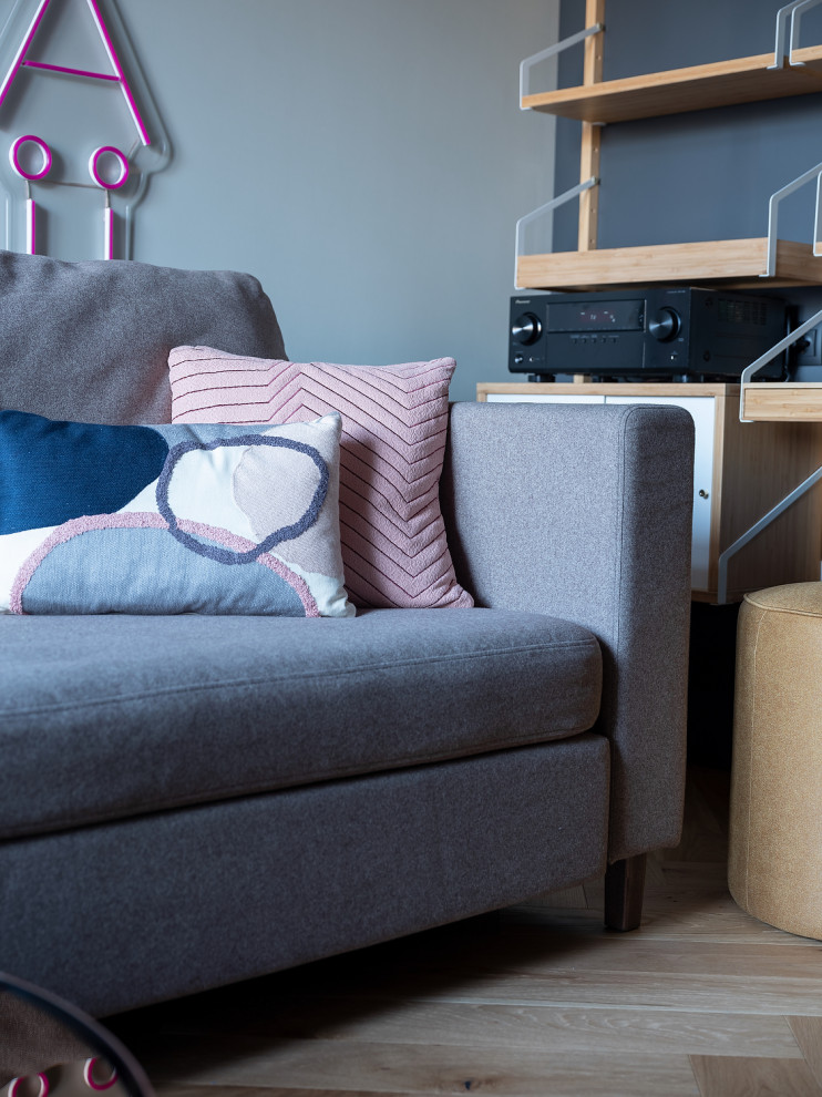 Встроенная вытяжка Konigin Flatbox Black 60 в ТВ проекте.