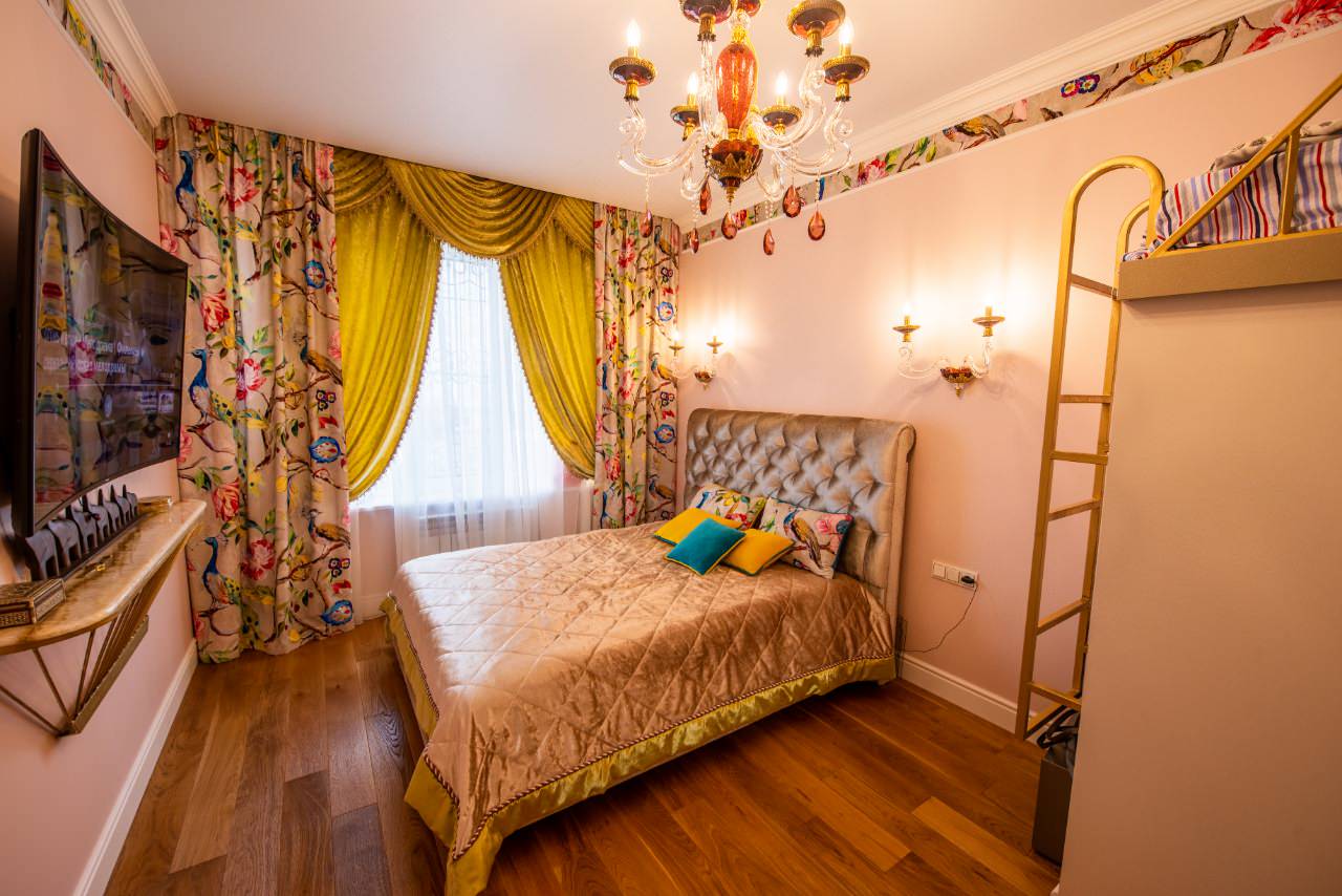 Обложка проекта: Интерьер с Жар-птицей