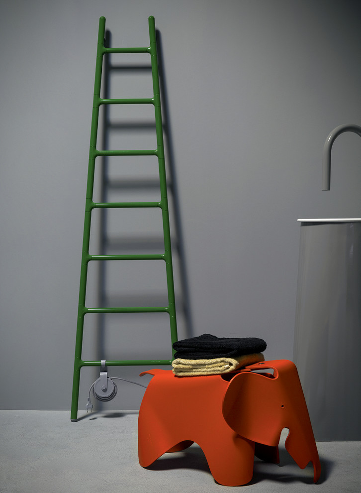 Хороший вопрос: Как добавить цвета ванной комнате, не меняя отделку