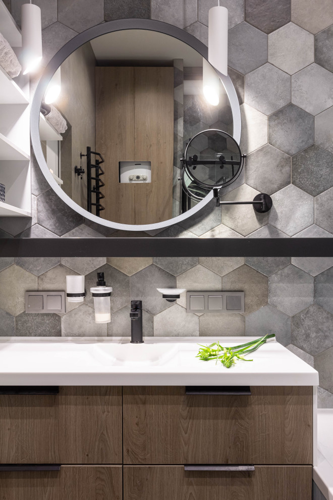 КВАРТИРА С ЯРКИМИ АКЦЕНТАМИ В СТАРОМ ФОНДЕ