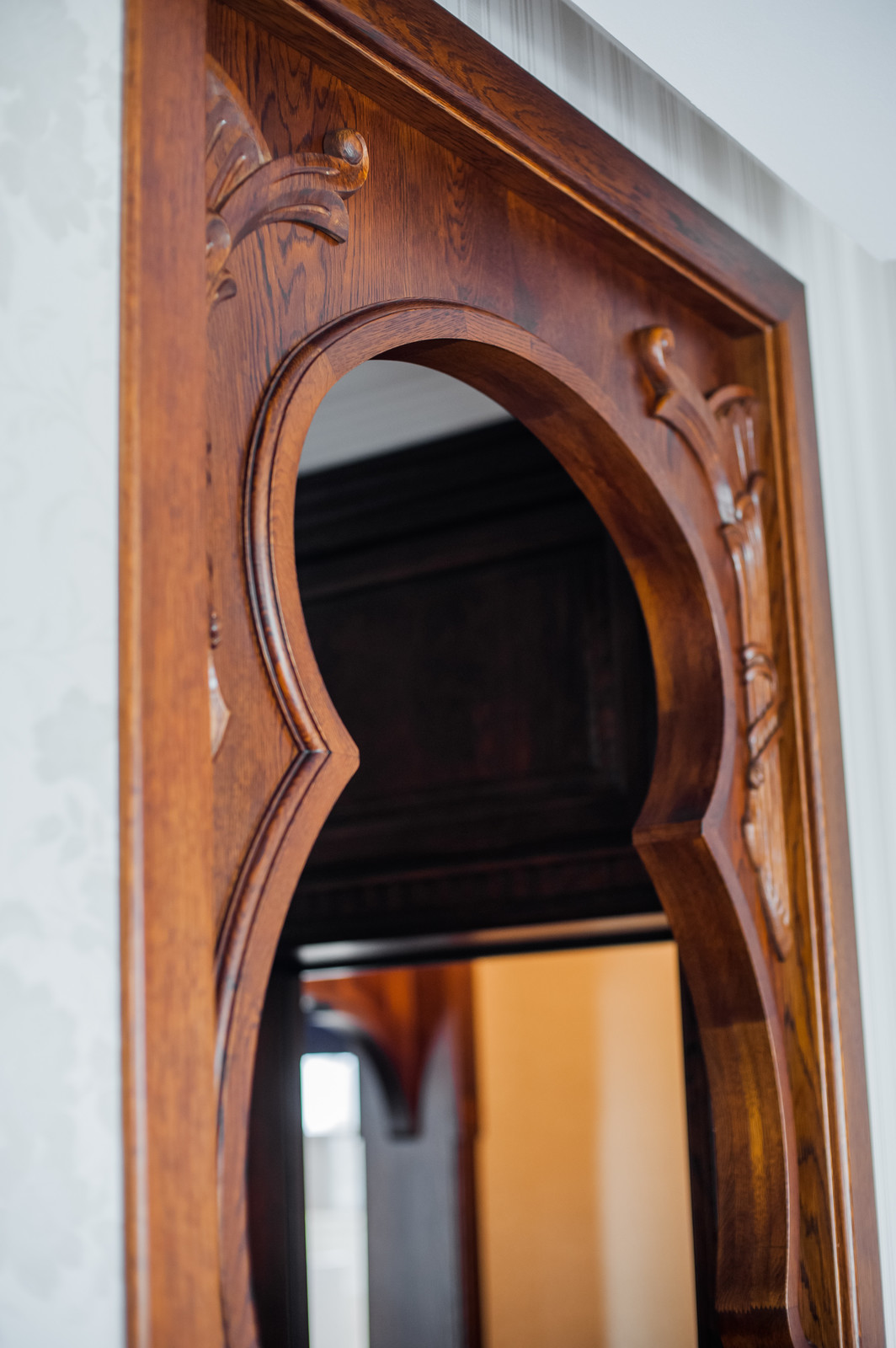 Частный дом и интерьерами из дуба