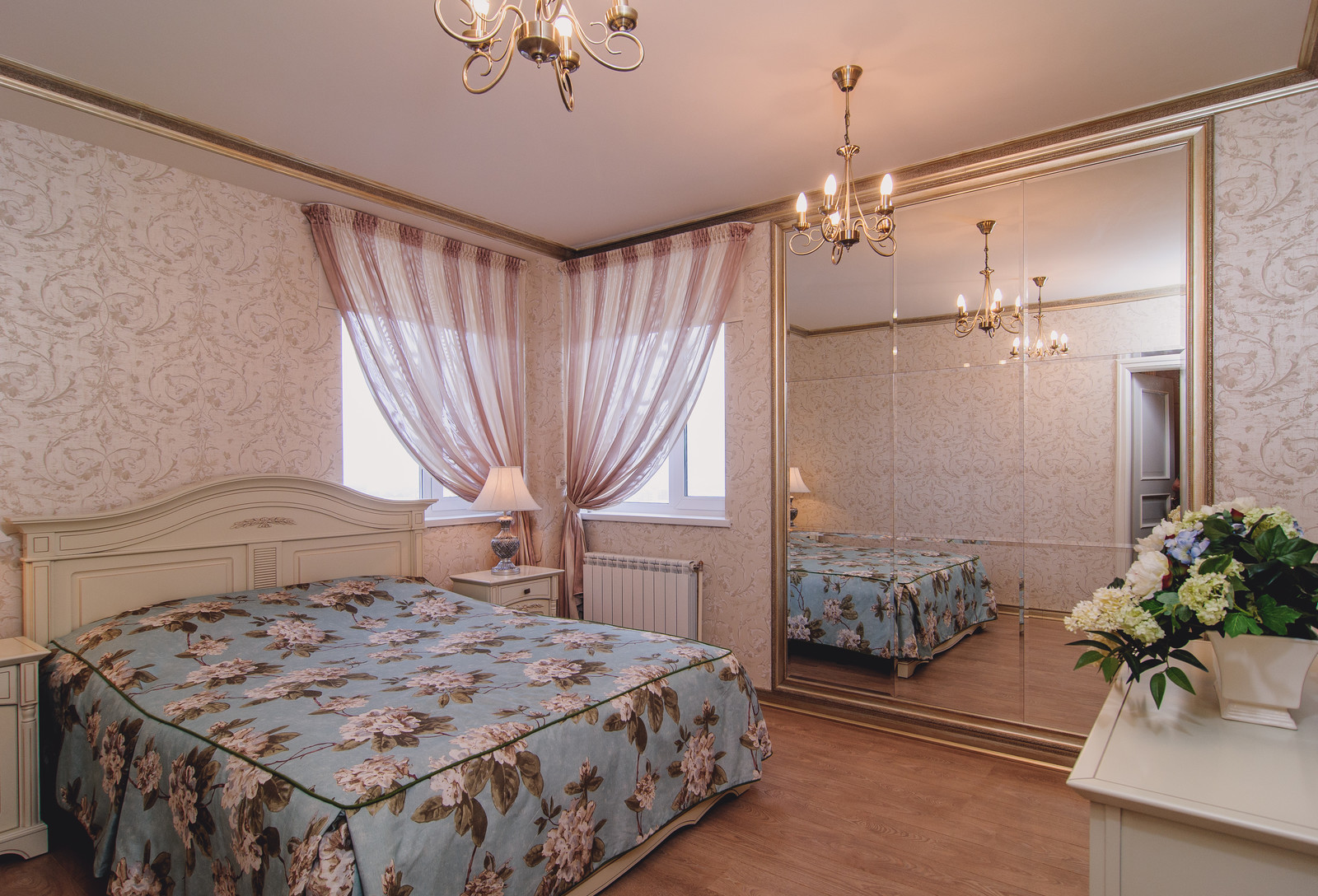 Трехкомнатная квартира в классике