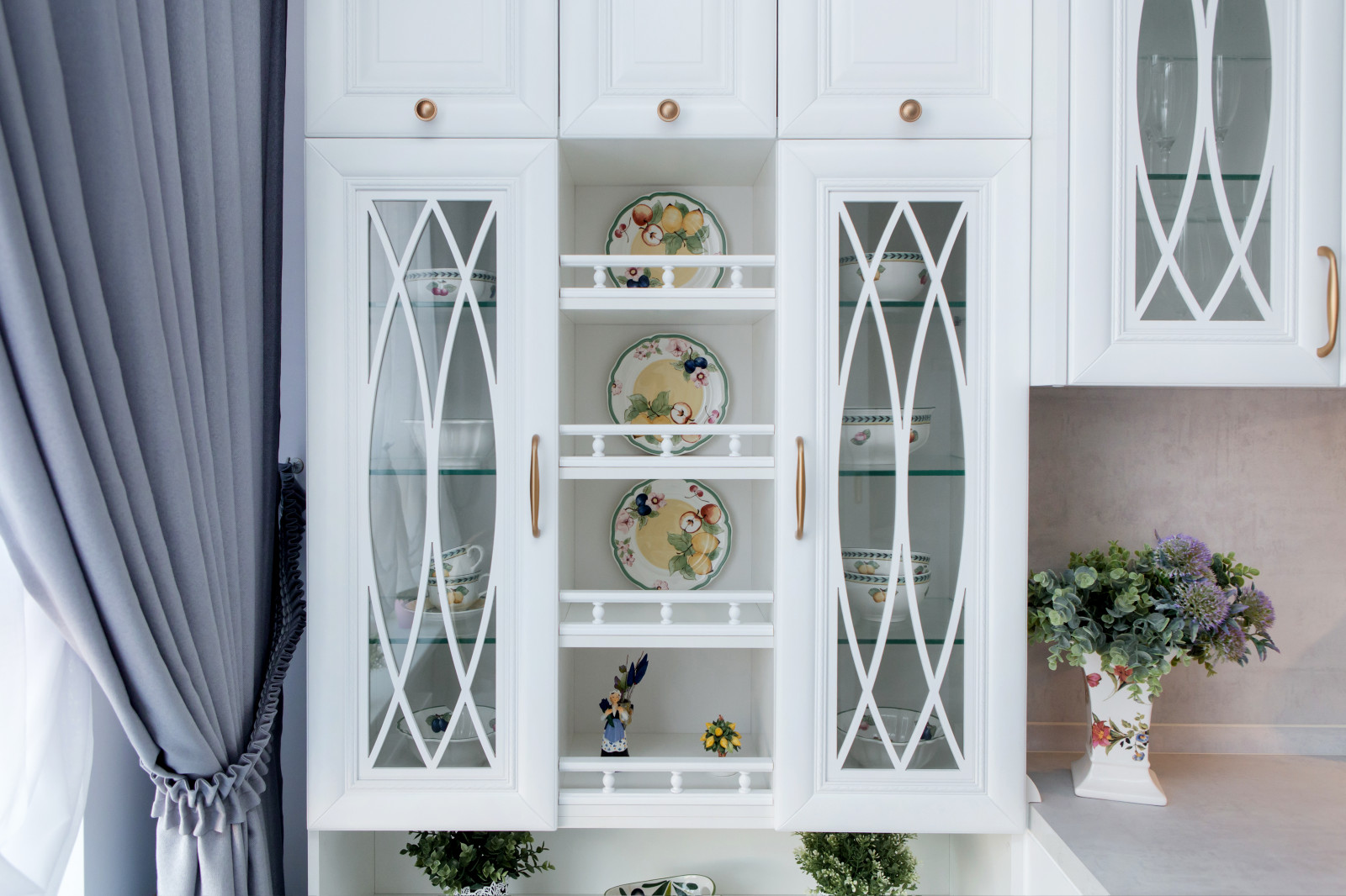 Классическая кухня из массива бука