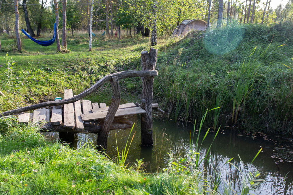 В гостях: Соломенный дом с русской печью