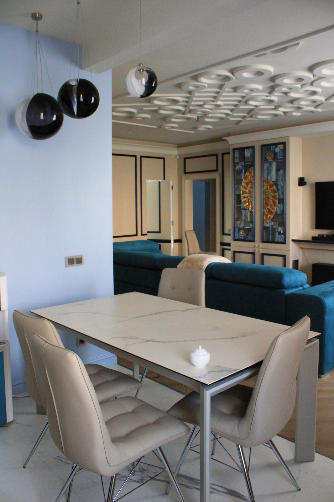 Утро с круассаном