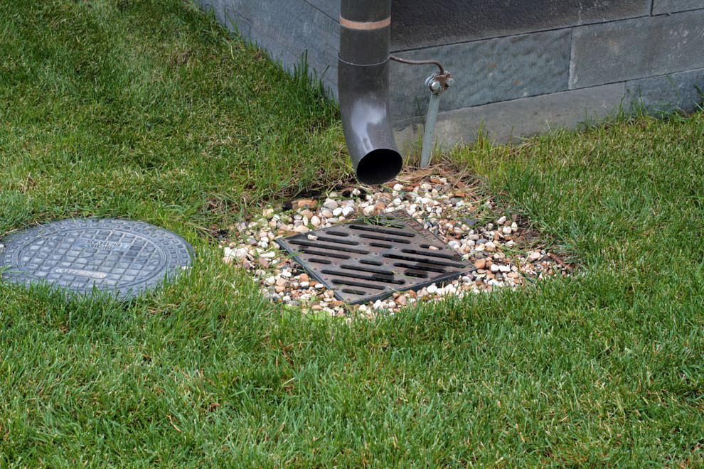 Как правильно: Отвести лишнюю воду с участка