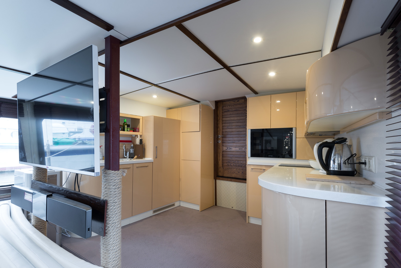 Интерьер теплохода