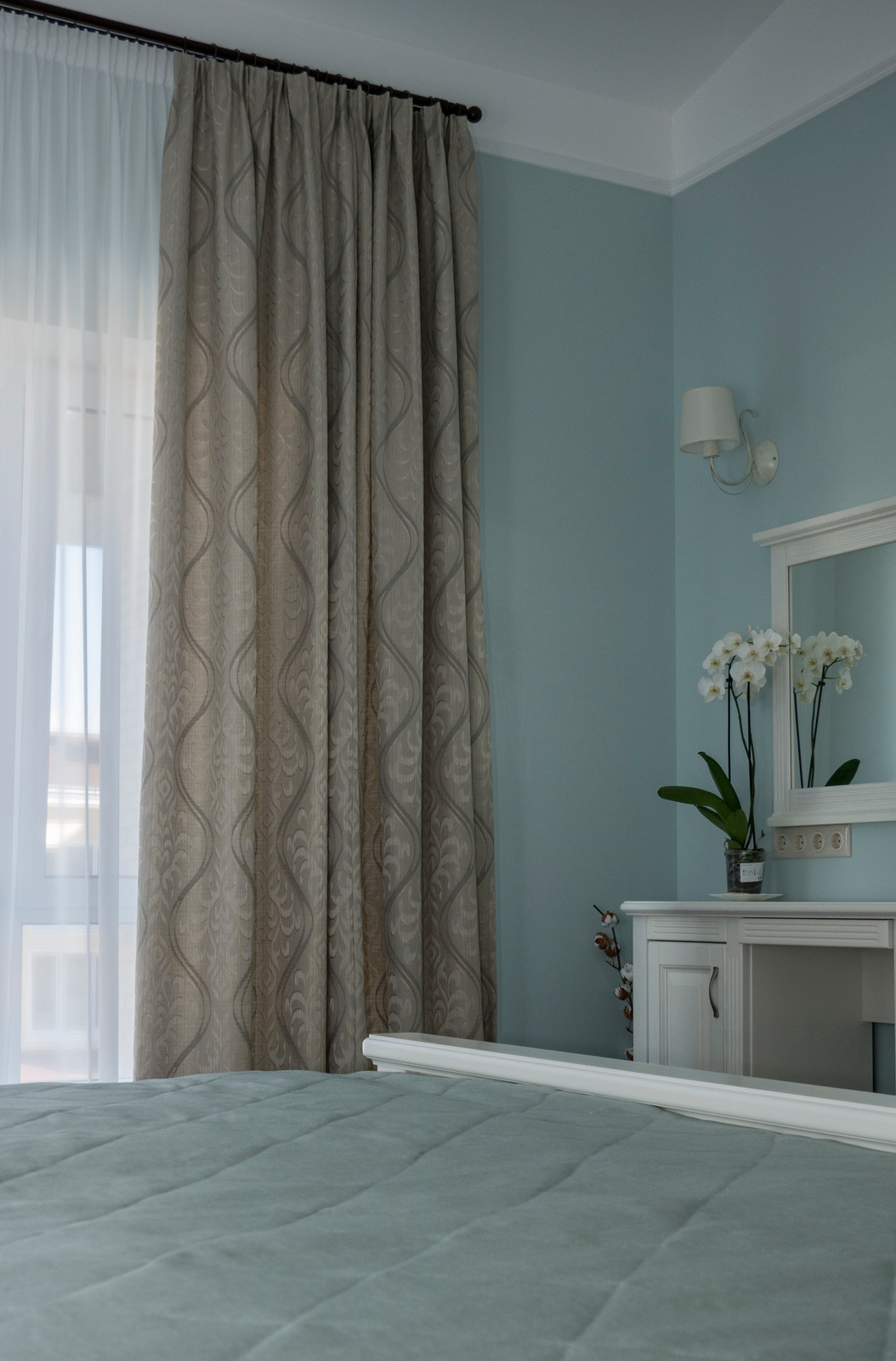 Шторы в спальню ЖК Ангелово.