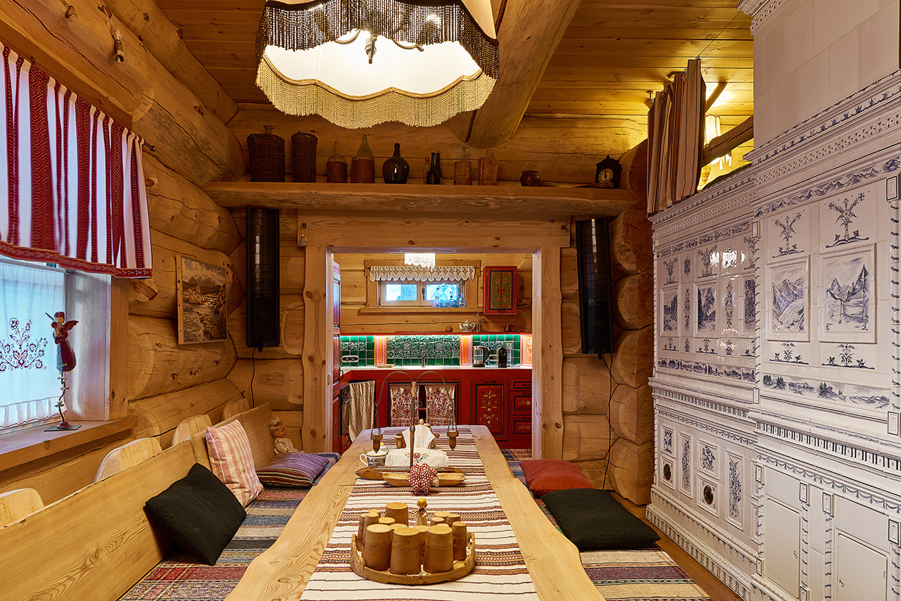 Интерьер деревянного дома в русском стиле