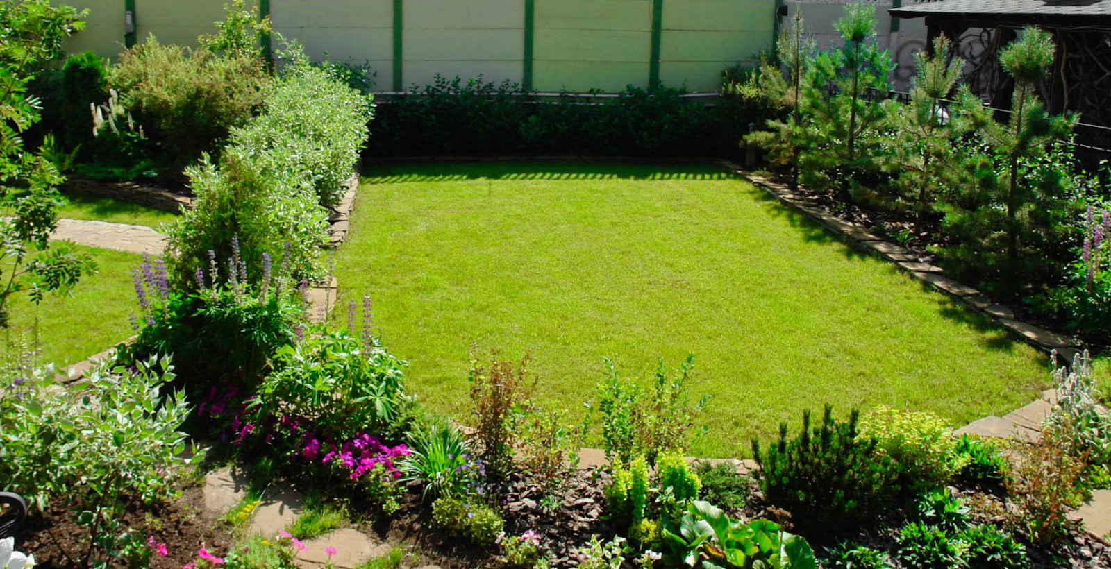 Обложка проекта: Частный сад с ручьём