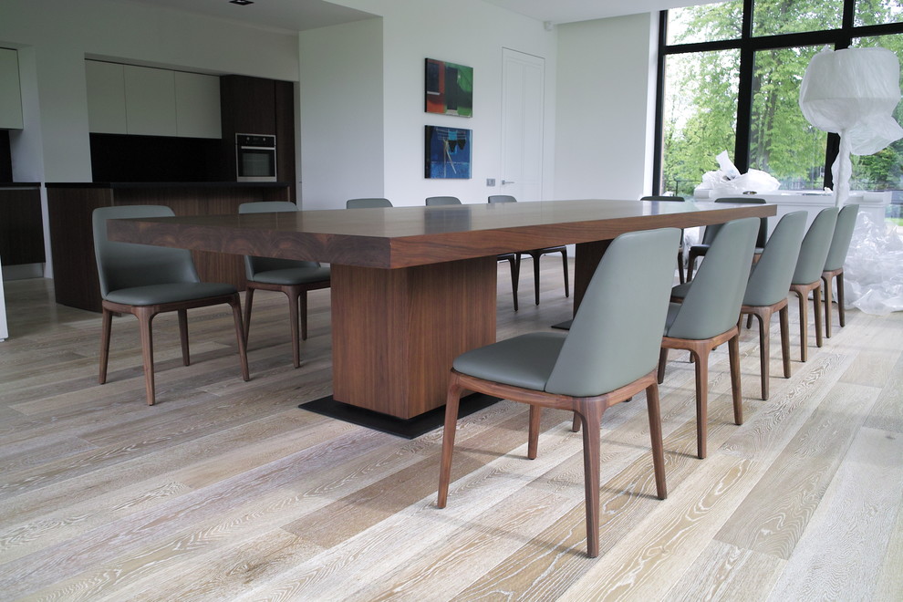 Мебель и предметы интерьера, выполненные по моим эскизам совместно с фабриками