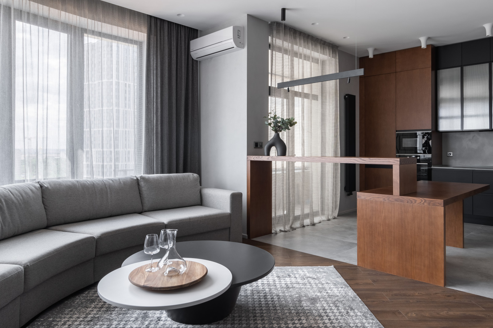 Обложка проекта: Квартира для пиджака