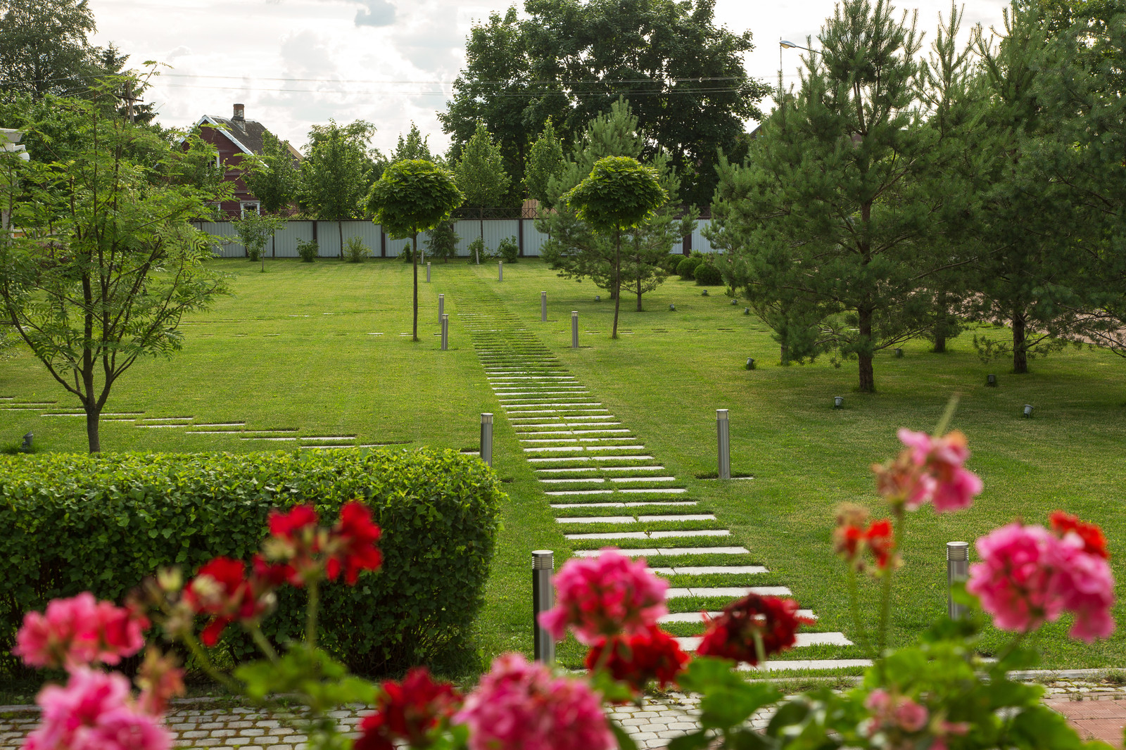 Обложка проекта: Благоустройство загородного участка Ландшафтный дизайн