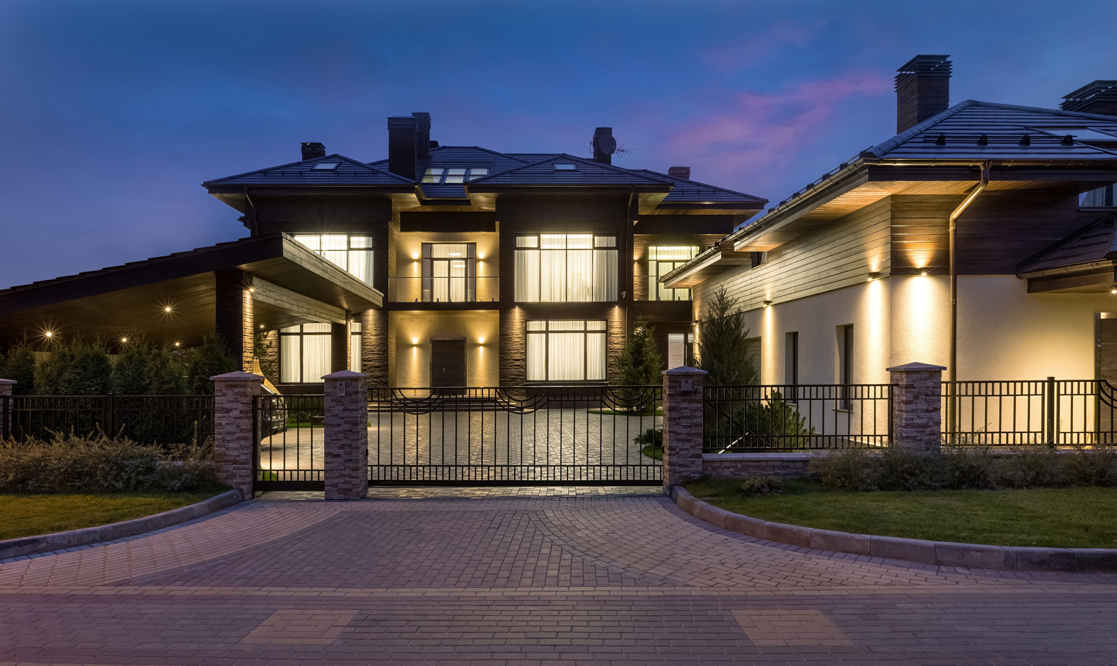 Обложка проекта: Загородный дом в посёлке Монтевиль - экстерьеры