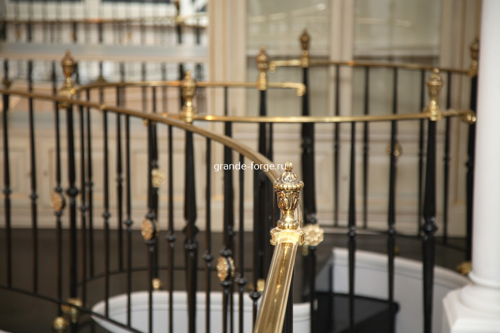 Стальное кованое ограждение, фабрика Grande forge(Франция), коллекция "Классик"