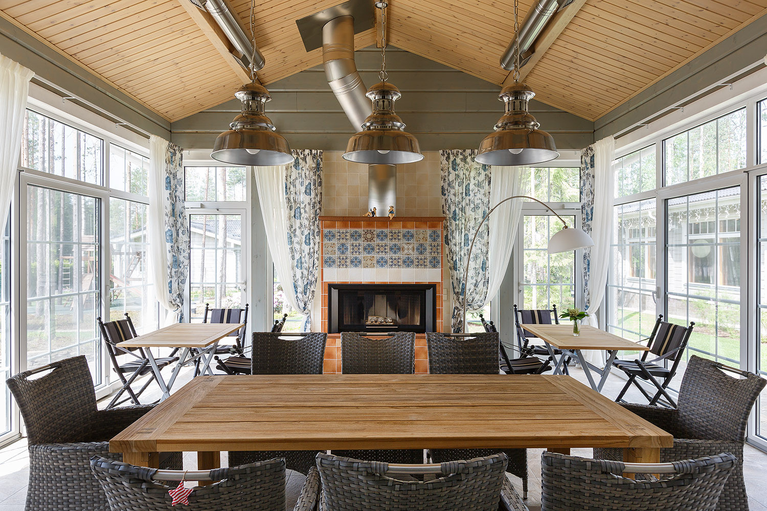 Загородный частный бассейн в поселке Медное озеро