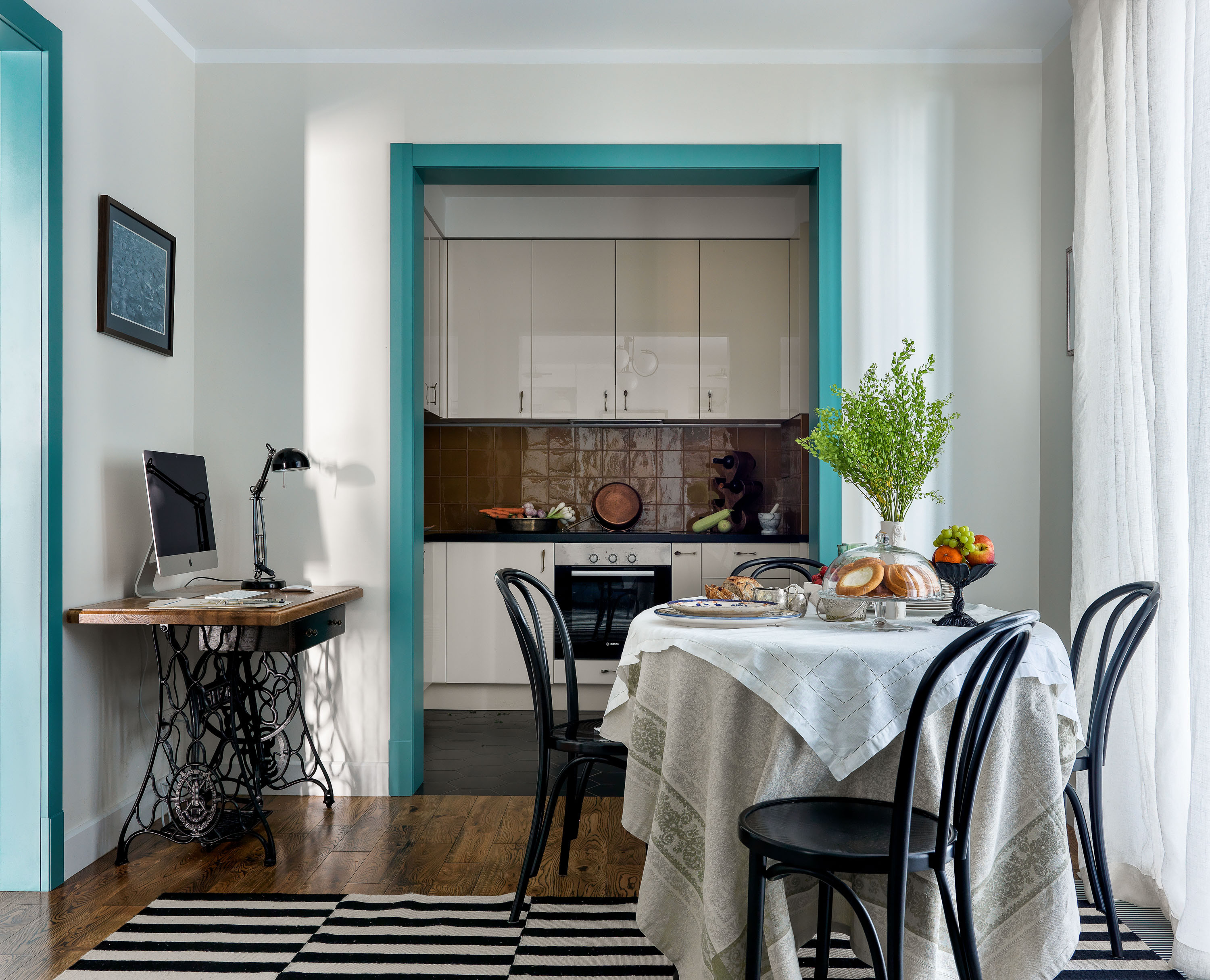 Houzz тур: Квартира с цветными дверями в Одинцове