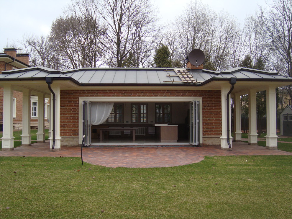 Остекление гостевого дома в Санкт-Петербурге