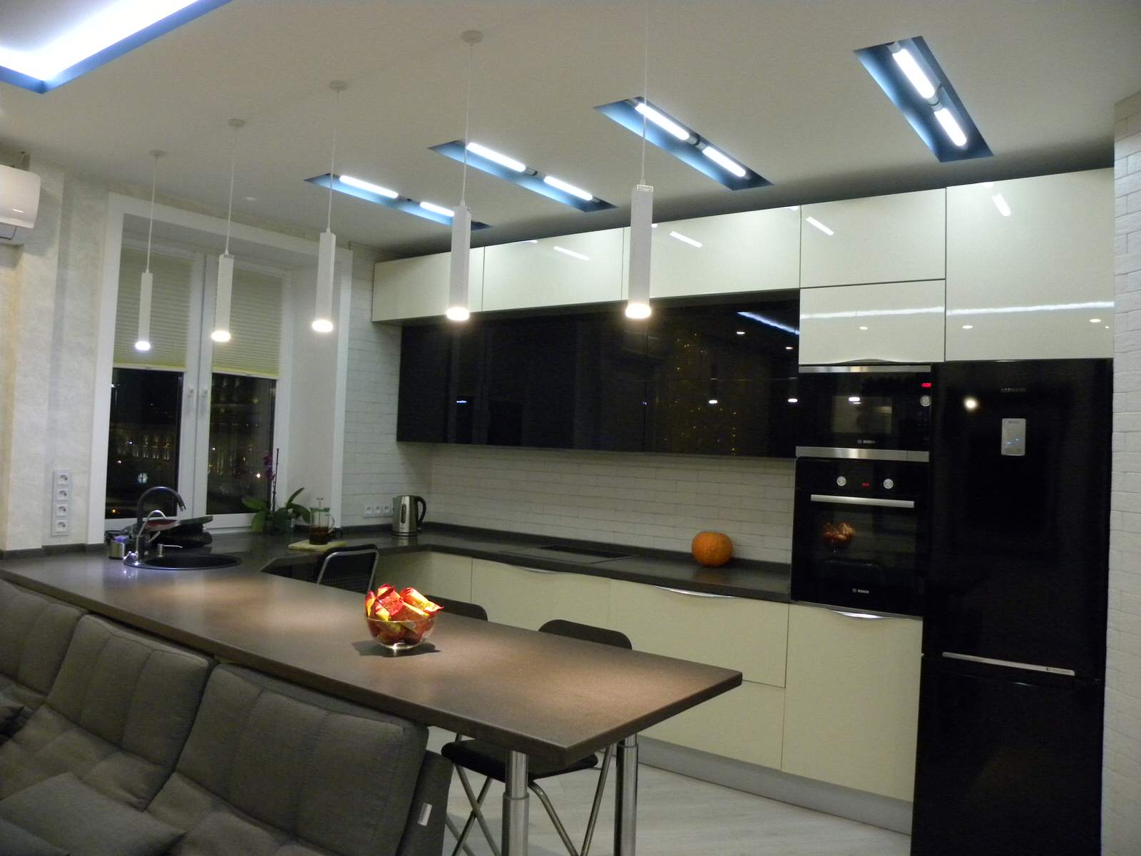 Обложка проекта: Площадь Куйбышева